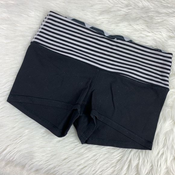 lululemon athletica Pants - Lululemon Boogie Shorts Reversible